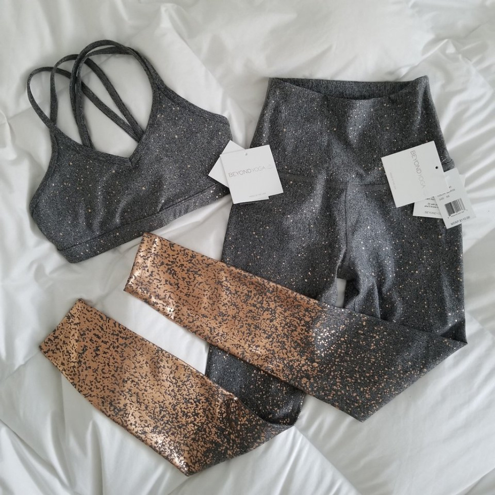 Beyond Yoga Alloy Ombre Legging + Bra Set